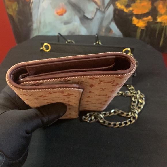 RED LOUIS VUITTON MINI LIN - CHAIN SOLD SEPARATELY - Picture 6 of 8